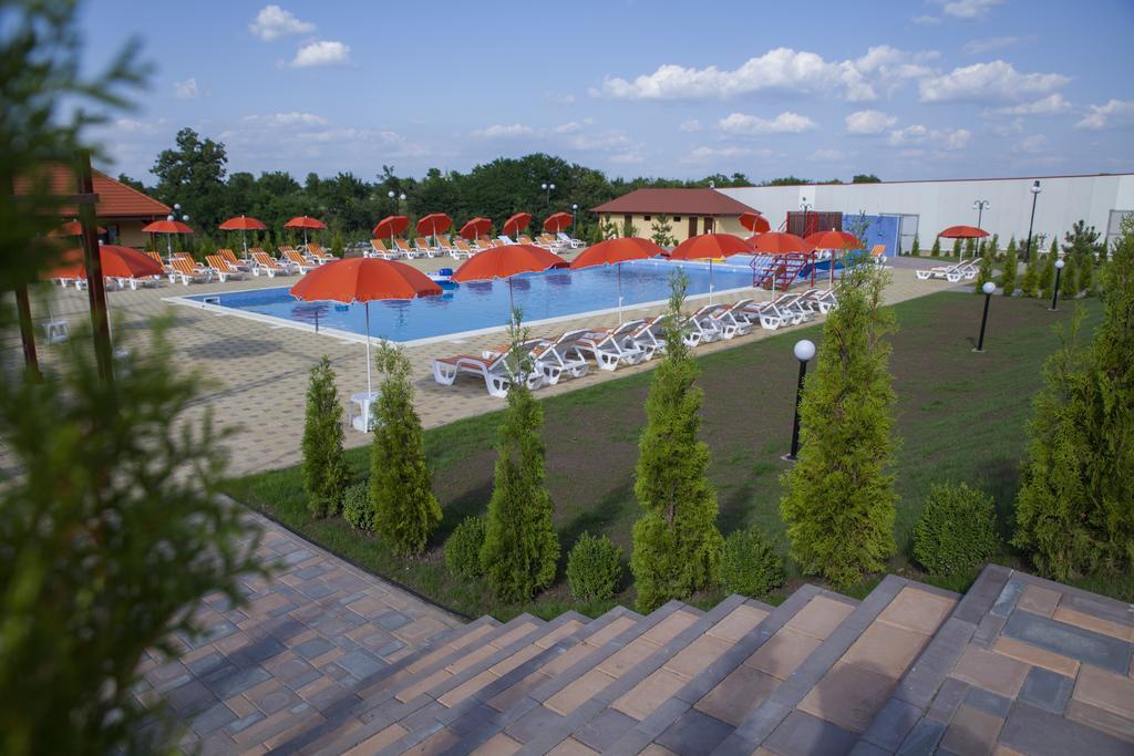 Отель Aqua Party Виктория Экстерьер фото