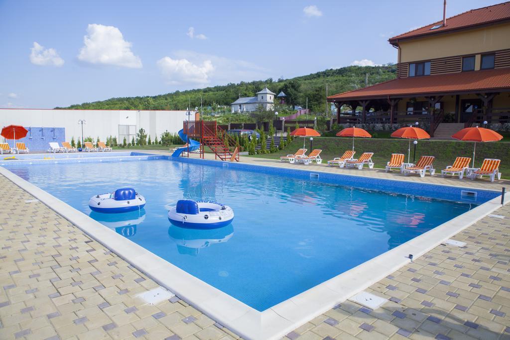 Отель Aqua Party Виктория Экстерьер фото